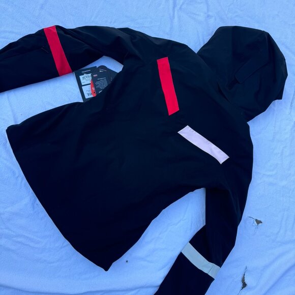 Ski jacket - Picture 2 of 13